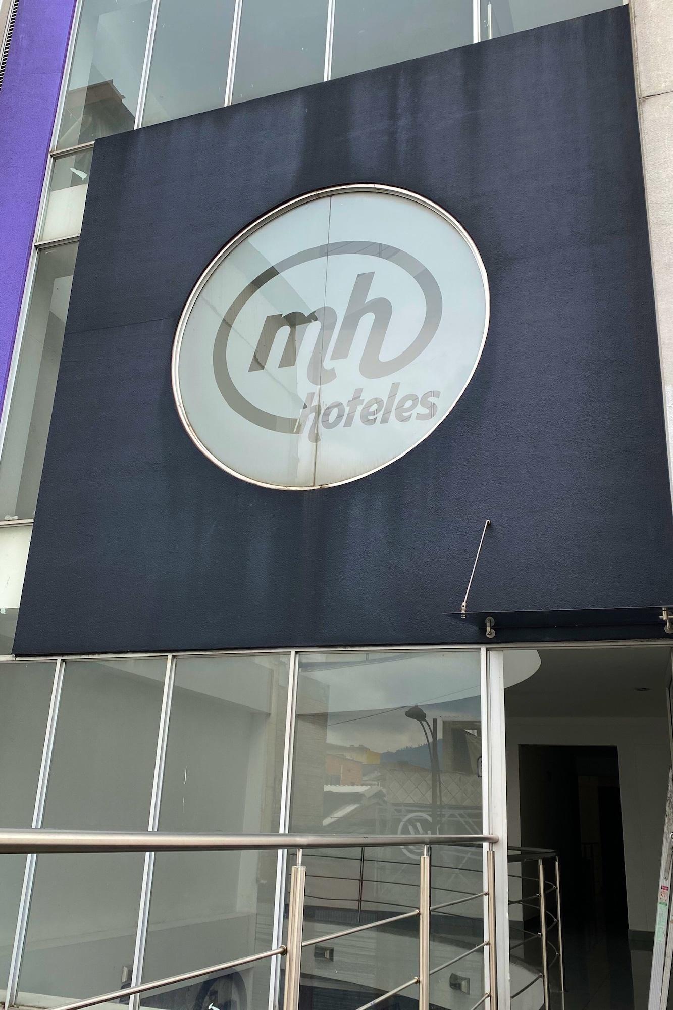 Ayenda 1136 Mh Hotel Pereira Luaran gambar